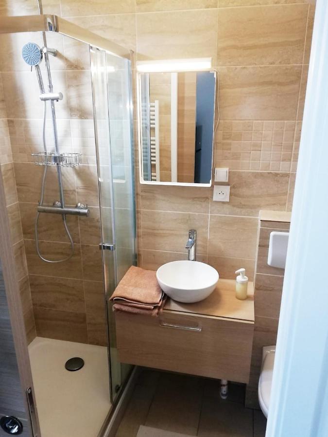 Appartement refait par architecte. Proche de la gare et le centre de Reims Extérieur photo