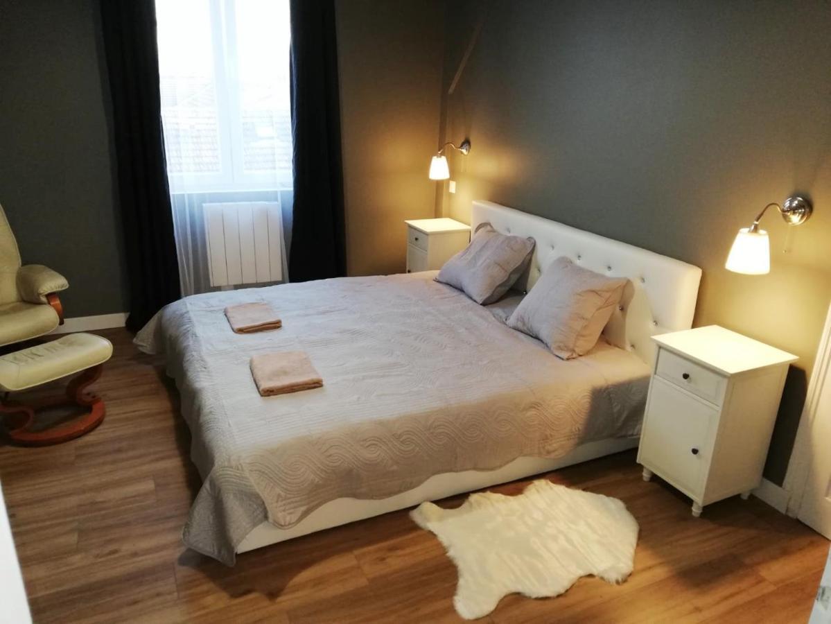 Appartement refait par architecte. Proche de la gare et le centre de Reims Extérieur photo