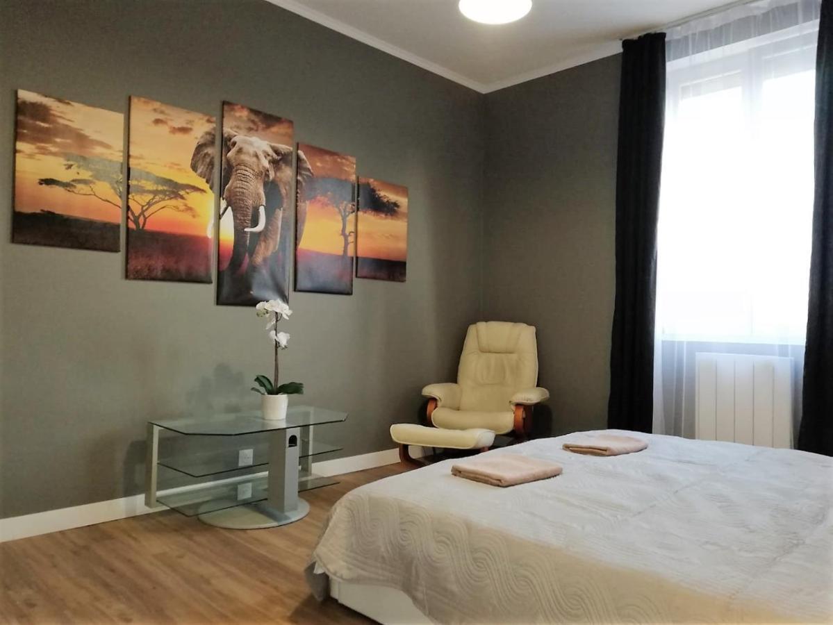 Appartement refait par architecte. Proche de la gare et le centre de Reims Extérieur photo