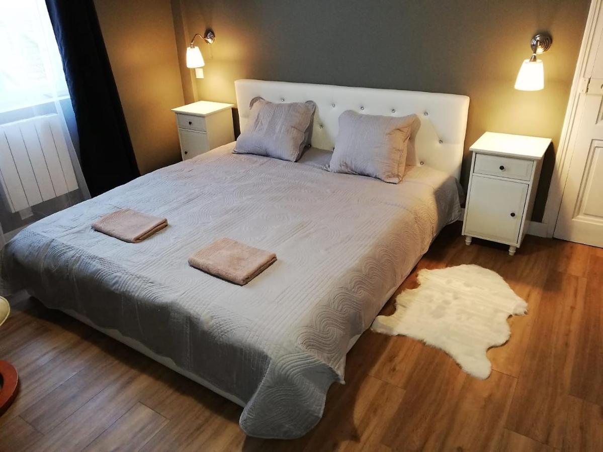 Appartement refait par architecte. Proche de la gare et le centre de Reims Extérieur photo